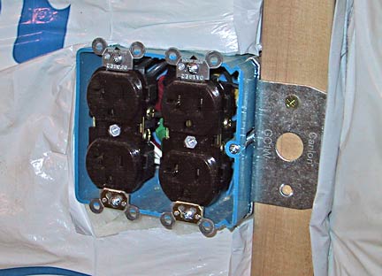 9906_power_outlets
