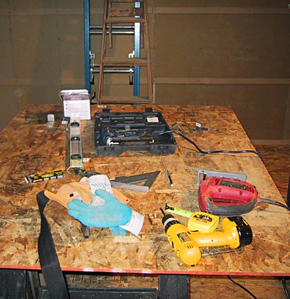 9915_cut_table