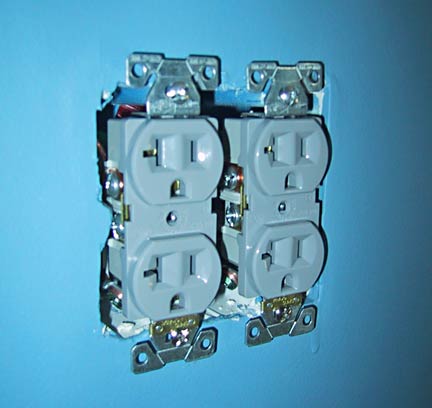 999905_grey_receptacles