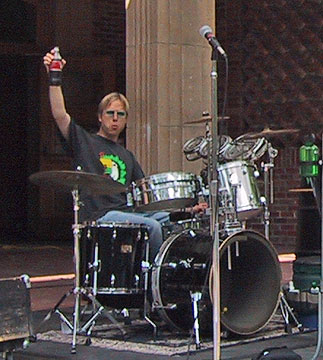 steve_rocks_web